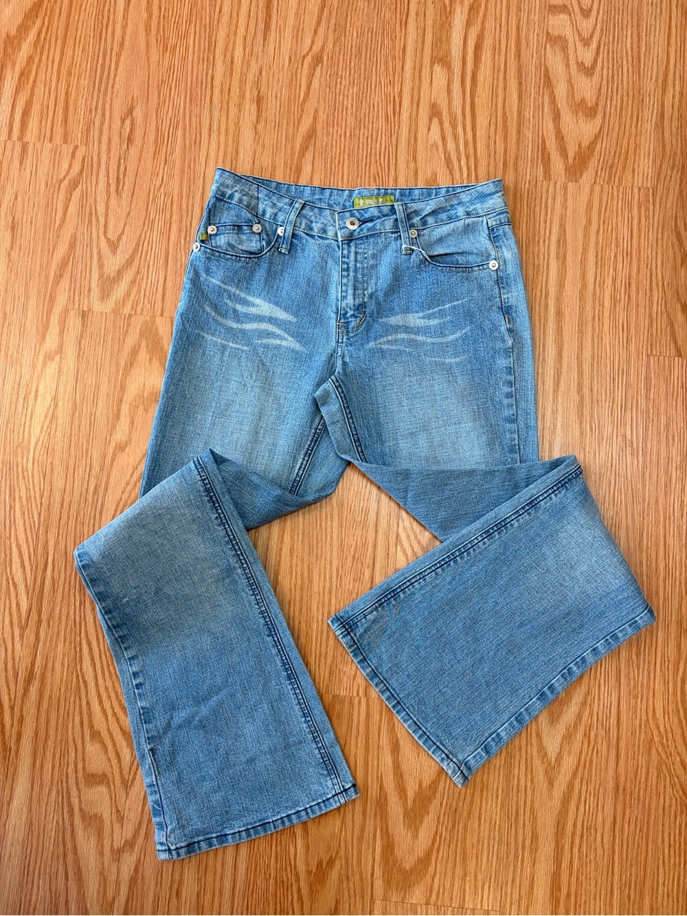 Vintage Y2K Zana Di medium wash flame detail mid rise bootcut jeans